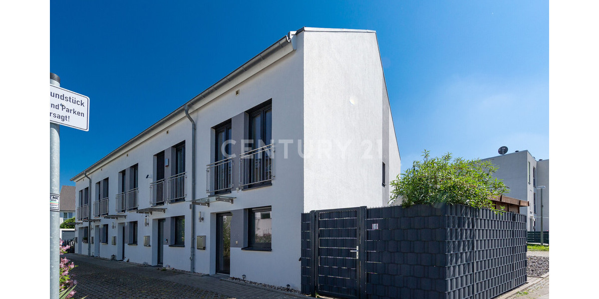 Außenansicht mit separatem Eingang zum Garten